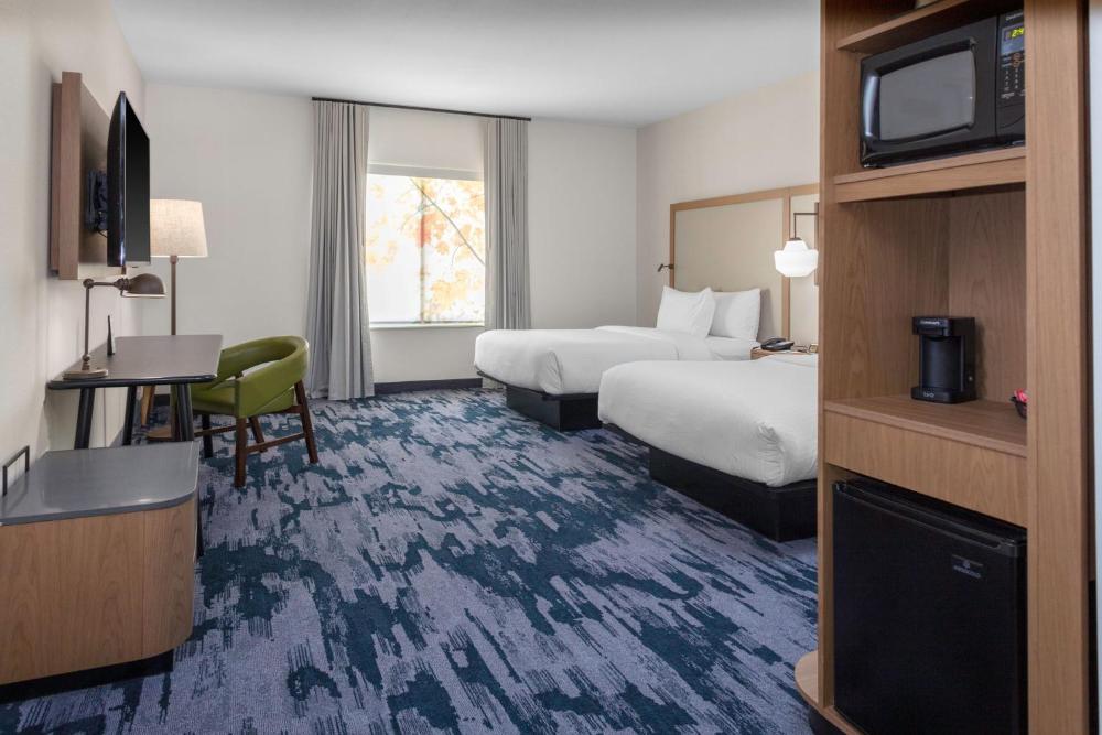 Queen Room with Two Queen Beds interior